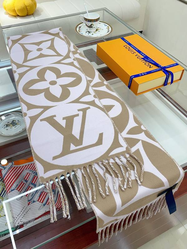 Louis Vuitton Scarf LVC00468